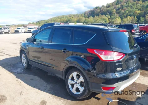 2016 Ford Escape Se z USA, uszkodzony, nr VIN 1FMCU9GX4GUB93826